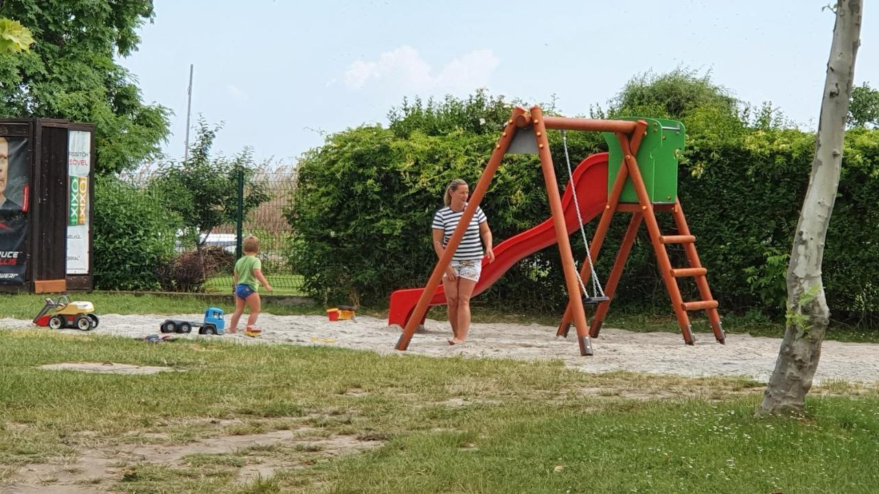 Wellapartman Zamárdi Εξωτερικό φωτογραφία